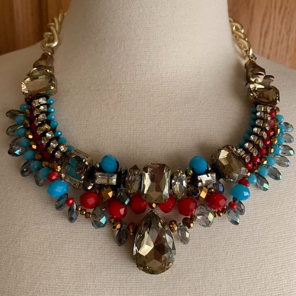 Crystal & Beaded Statement Necklace -Perfect Shape - Picture 4 of 10